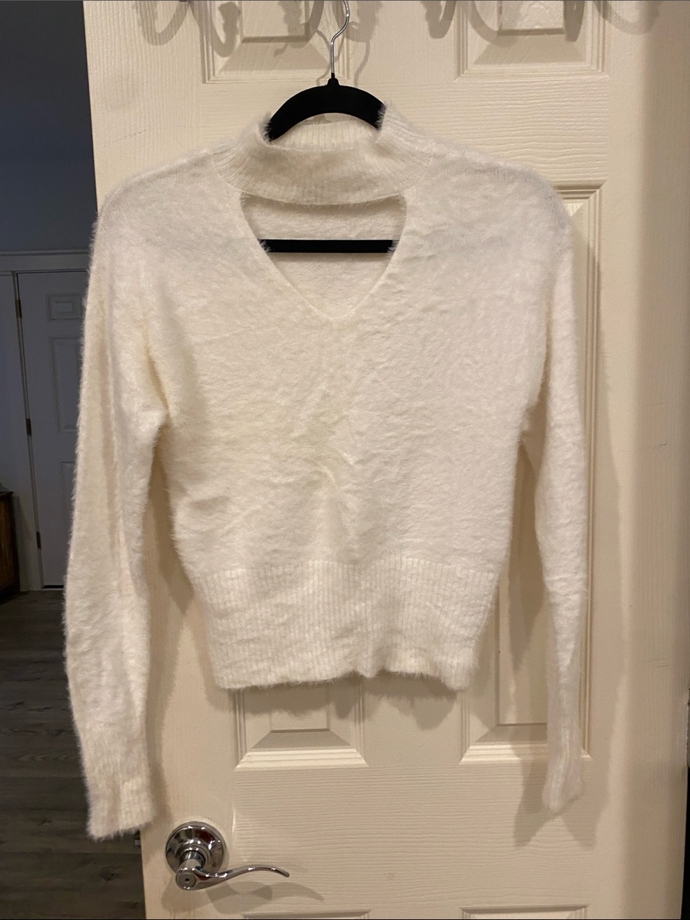 Hooked Up by IOT White Fuzzy Cowl & V-Cut Sweater